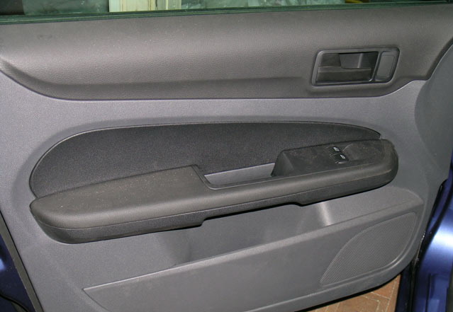 Как снять обшивку передней двери Форд Фокус 2 в условиях гаража